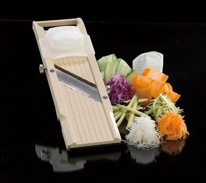 Benriner Mandoline Slicer with 4 Blades — image 8