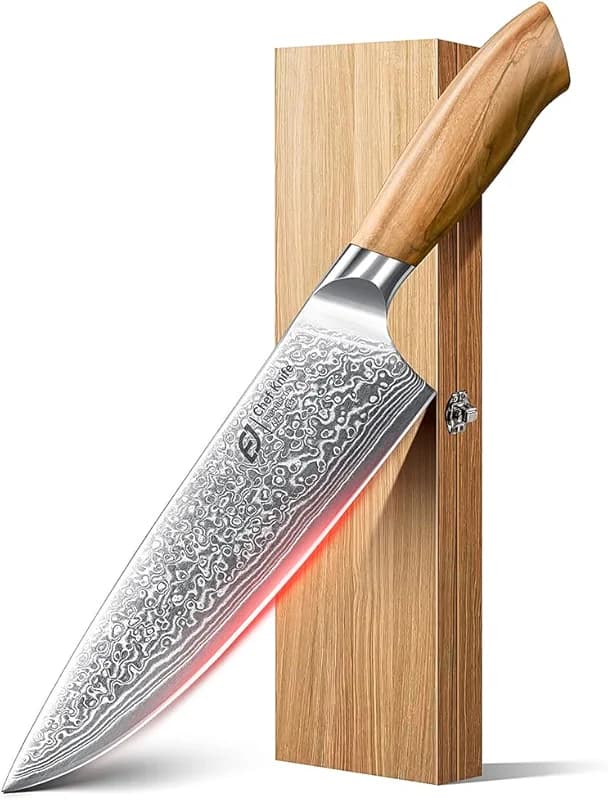 Damascus Chef Knife in Japanese Steel