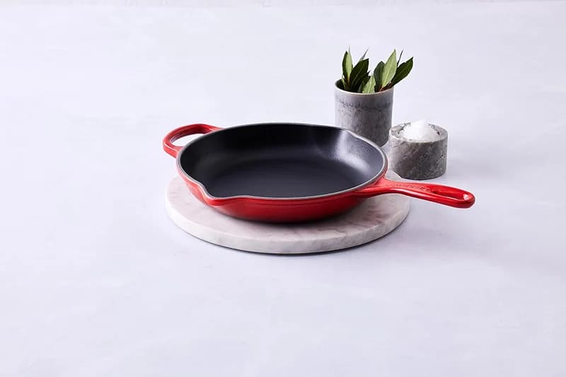 Le Creuset Enameled Cast Iron Signature Iron Handle Skillet
