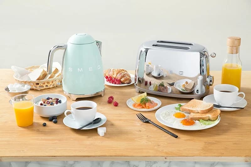 Smeg 2 Slice Toaster with 6 Presets and Defrost Function and Removable — image 4