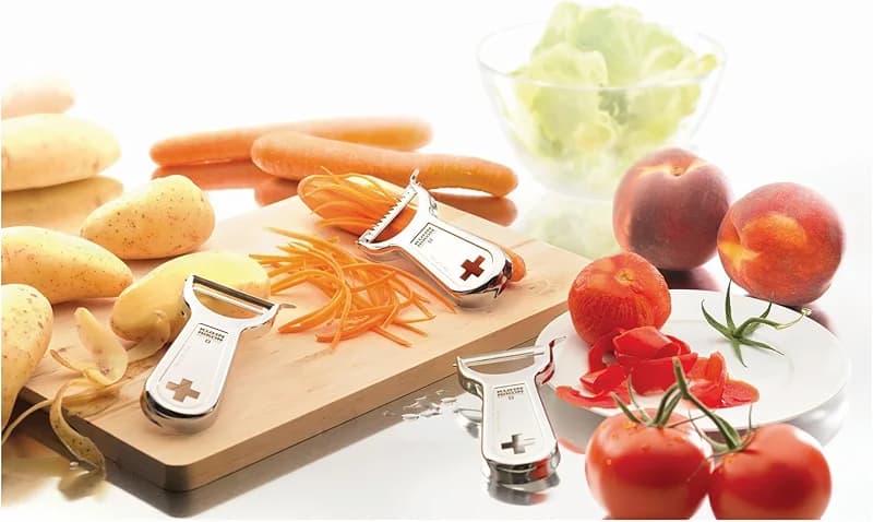 Kuhn Rikon Swiss Metal Peeler 4” — image 3