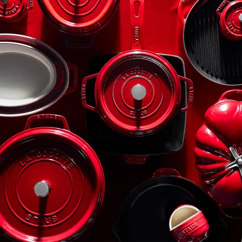 STAUB Cast Iron Round Cocotte: image 5