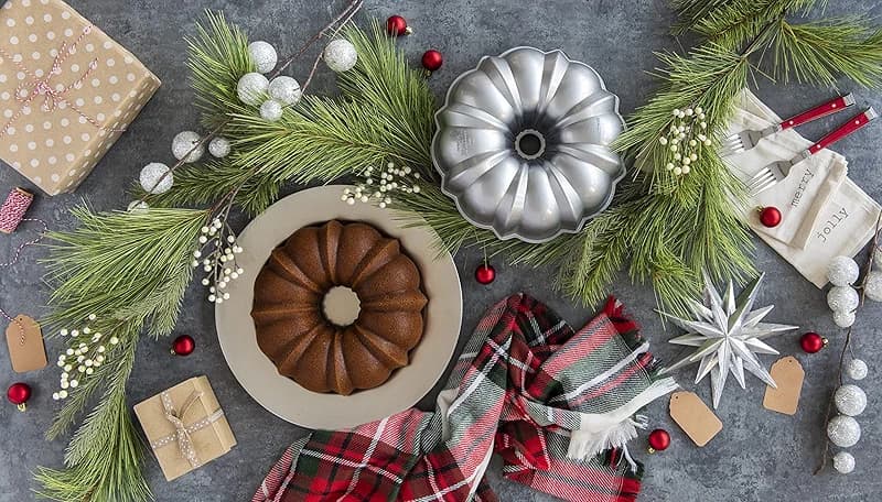 Nordic Ware Original Bundt — image 8