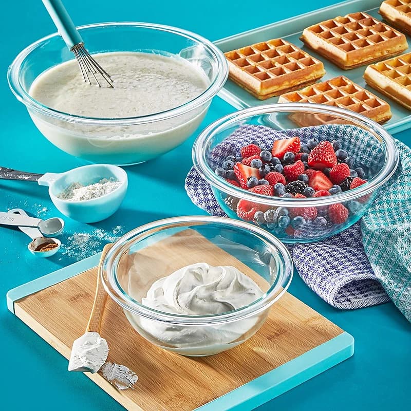 Pyrex Essentials (3-Piece) Glass Mixing Bowls Set For Prepping — image 4