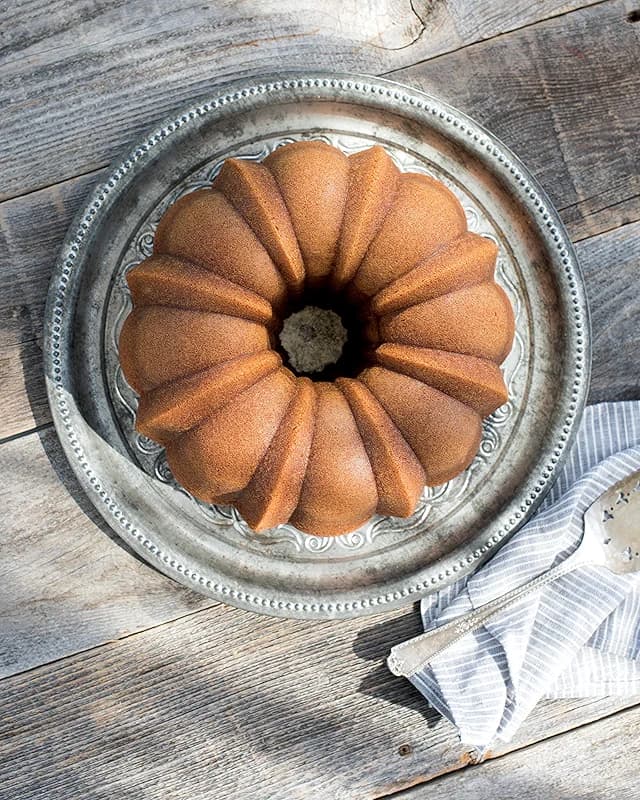 Nordic Ware Original Bundt — image 5