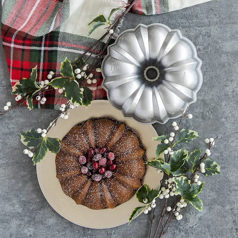 Nordic Ware Original Bundt — image 7